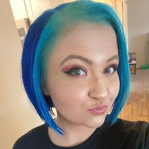 Meet your Posher, Nolecca